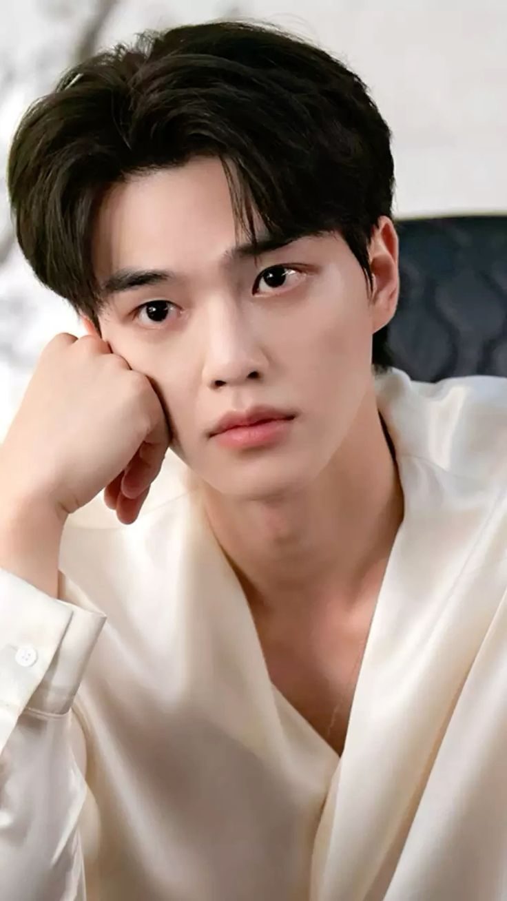 Song Kang Official Shop: Must‑See Picks for Actor Fans