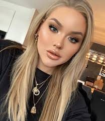 Nikkie Tutorials Official Store: Influencers Boost Beauty Sales
