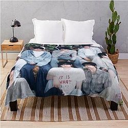 Dare to Crave  of  Cravity Throw Blanket