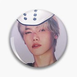 CRAVITY Pin