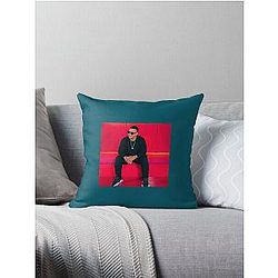 Daddy Yankee Legend Camiseta Throw Pillow