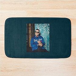 DADDY YANKEE - LEGENDDy Camiseta esencial Bath Mat