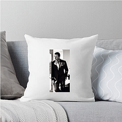 Daniel Craig has a versatile acting career Daniel Craig Pillows Cover