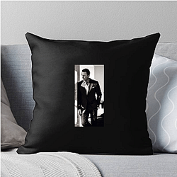 Daniel Craig has a versatile acting career Daniel Craig Pillows Cover