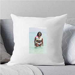 Red Carpet Queen Danielle Brooks Pillows Cover