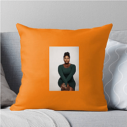 Style Icon Danielle Brooks Pillows Cover