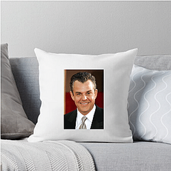 Powerful Gravitas Danny Huston Pillows Cover