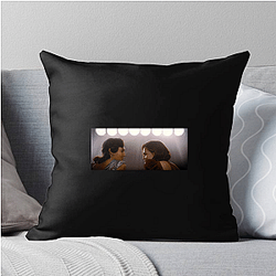 Death on the Nile features a large ensemble cast Death On The Nile Pillows Cover