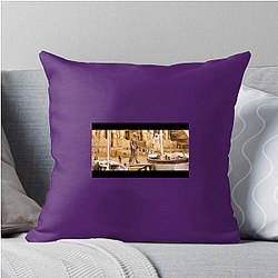 Death on the Nile's setting is on a river cruise in Egypt Death On The Nile Pillows Cover