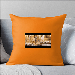 Death on the Nile's setting is on a river cruise in Egypt Death On The Nile Pillows Cover