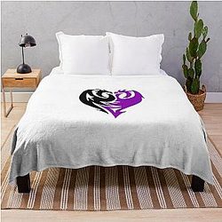 Descendants Mal logo throw blanket