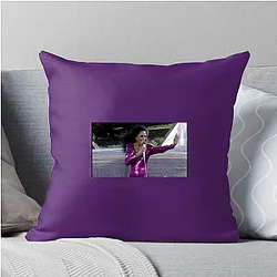 Diana Ross is considered a global pop icon Diana Ross Pillows Cover