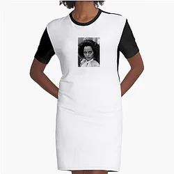 Diana Ross rose to fame as the lead singer of The Supremes Diana Ross Dresses