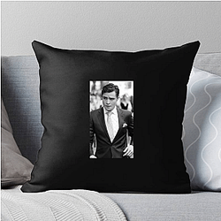 Ed Westwick is known for playing dramatic anti heroes Ed Westwick Pillows Cover