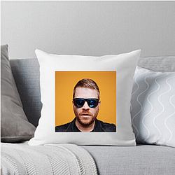 Producer Extraordinaire EL-P Pillows Cover