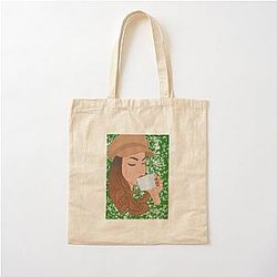 Elizabeth Gillies Coffee Tote Bag