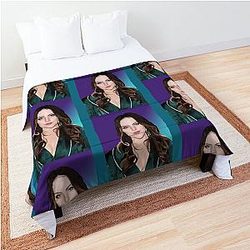 Elizabeth Gillies Artwork