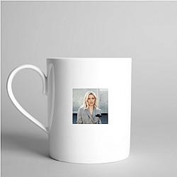 Elizabeth Banks is an American actress Elizabeth Banks Mugs