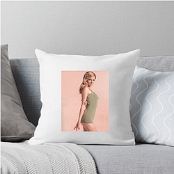 Elizabeth Banks is known for her role in The Hunger Games Elizabeth Banks Pillows Cover