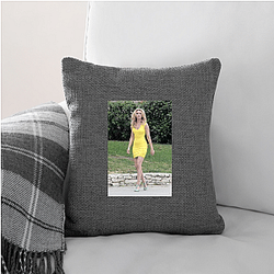 Elizabeth Banks directed the film Charlie's Angels Elizabeth Banks Pillows Cover