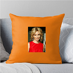 Elizabeth Banks is also a director and producer Elizabeth Banks Pillows Cover