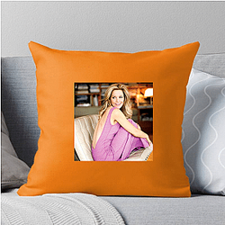 Elizabeth Banks' career spans over two decades Elizabeth Banks Pillows Cover