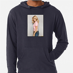 Elizabeth Banks starred in the Pitch Perfect movies Elizabeth Banks Hoodies