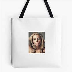 Elizabeth Banks is a versatile talent Elizabeth Banks Bags