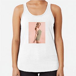 Elizabeth Banks is known for her role in The Hunger Games Elizabeth Banks Tank Tops