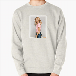 Elizabeth Banks starred in the Pitch Perfect movies Elizabeth Banks Sweatshirts