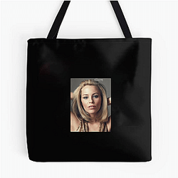 Elizabeth Banks is a versatile talent Elizabeth Banks Bags