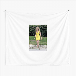 Elizabeth Banks directed the film Charlie's Angels Elizabeth Banks Tapestries