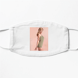 Elizabeth Banks is known for her role in The Hunger Games Elizabeth Banks Face Masks