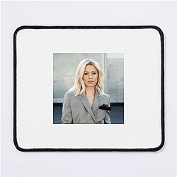 Elizabeth Banks is an American actress Elizabeth Banks Mouse Pads