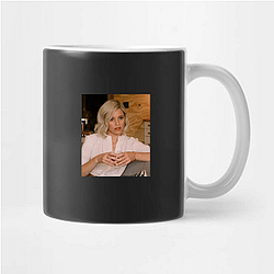 Elizabeth Banks directed the movie Pitch Perfect 2 Elizabeth Banks Mugs