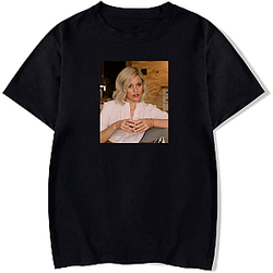 Elizabeth Banks directed the movie Pitch Perfect 2 Elizabeth Banks T-Shirts