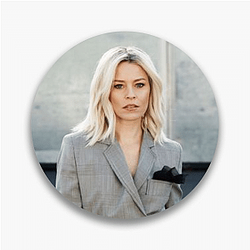 Elizabeth Banks is an American actress Elizabeth Banks Pins