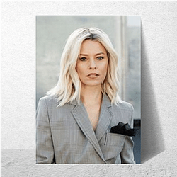 Elizabeth Banks is an American actress Elizabeth Banks Posters