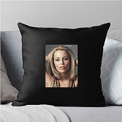 Elizabeth Banks is a versatile talent Elizabeth Banks Pillows Cover