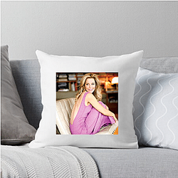 Elizabeth Banks' career spans over two decades Elizabeth Banks Pillows Cover