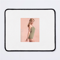 Elizabeth Banks is known for her role in The Hunger Games Elizabeth Banks Mouse Pads
