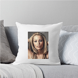 Elizabeth Banks is a versatile talent Elizabeth Banks Pillows Cover