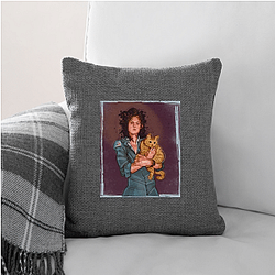 Ellen Ripley becomes a mother figure to a young girl Ellen Ripley Pillows Cover
