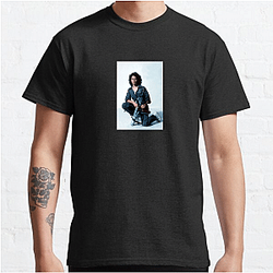 Ellen Ripley was played by Sigourney Weaver Ellen Ripley T-Shirts