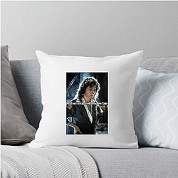 Ellen Ripley is a cinema icon Ellen Ripley Pillows Cover