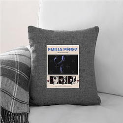 Emilia Pérez – The Rhythm of Revenge Edition Emilia Pérez Cubierta de almohadas
