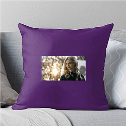 Rising Starlet Emily Alyn Lind Pillows Cover