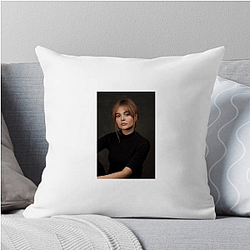 Breakout Performer Emily Alyn Lind Pillows Cover