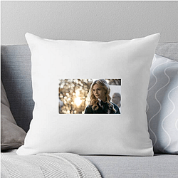 Rising Starlet Emily Alyn Lind Pillows Cover