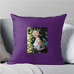 Teen Drama Face Emily Alyn Lind Pillows Cover